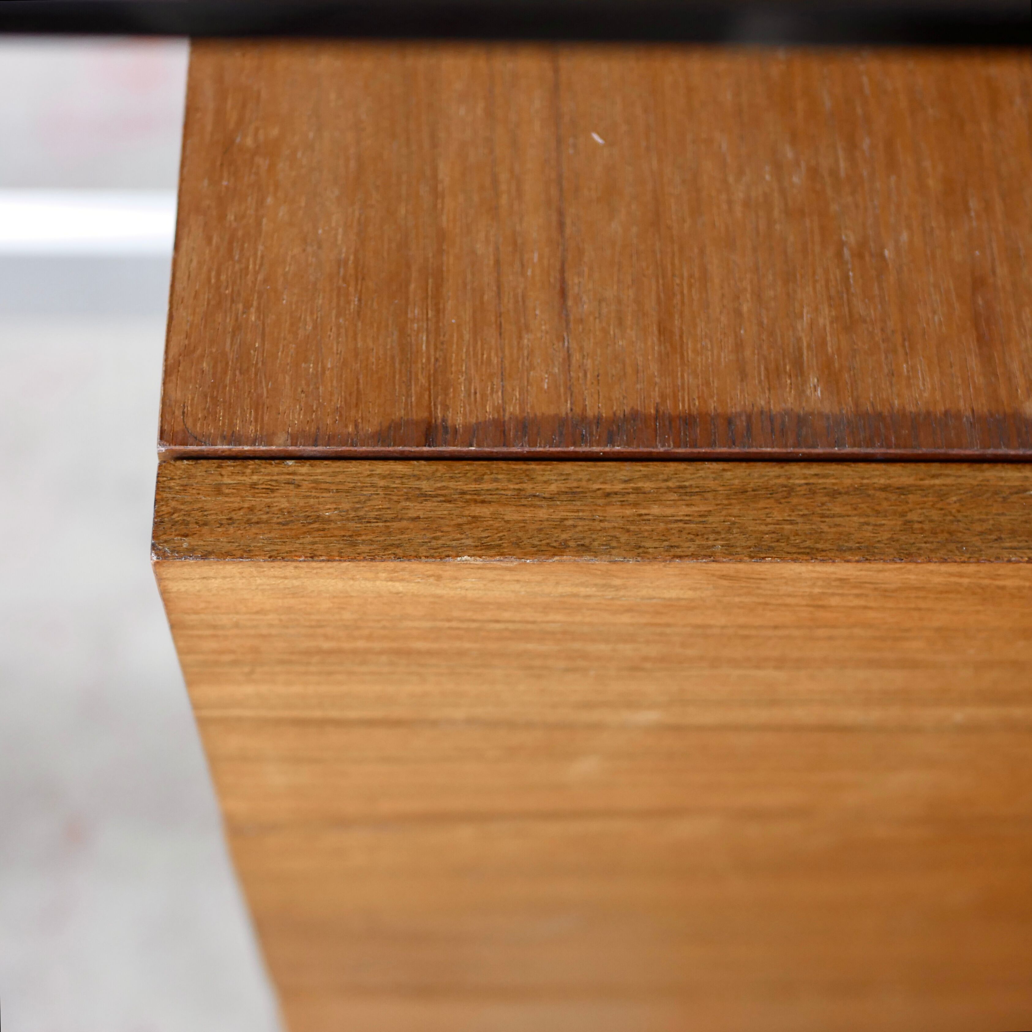 Desk by Etienne Fermigier