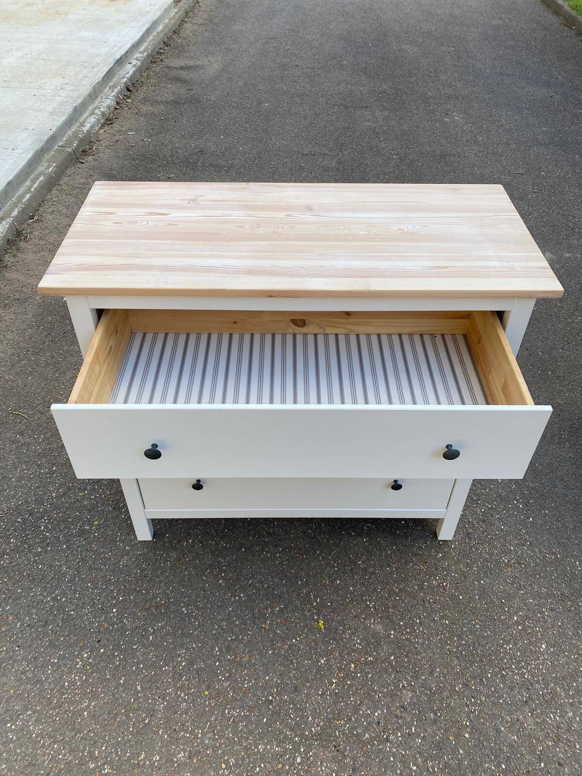 Pair of white Scandinavian chests of drawers in solid wood