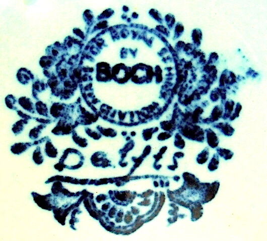 Delftois-patterned potcover by Boch-Maestricht for Royal-Sphinx-Holland