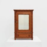 Armoire d'apothicaire en imitation bambou avec miroir et tiroir, France années 1900