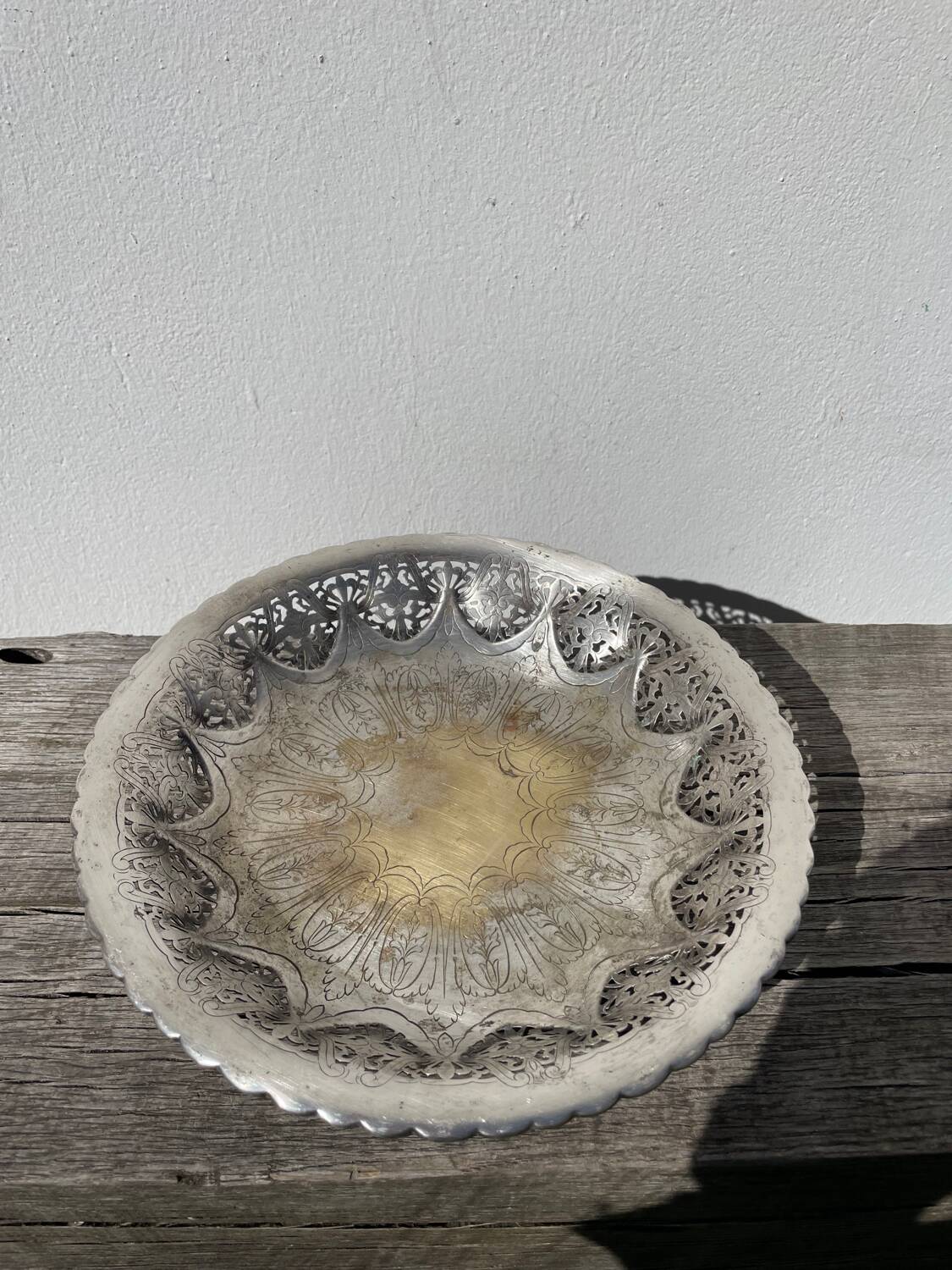 Openwork silver-plated metal fruit bowl or basket