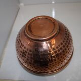 Cache pot in copper is timed "Villedieu"