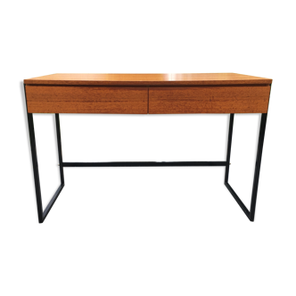 Minimalist design desk 70s