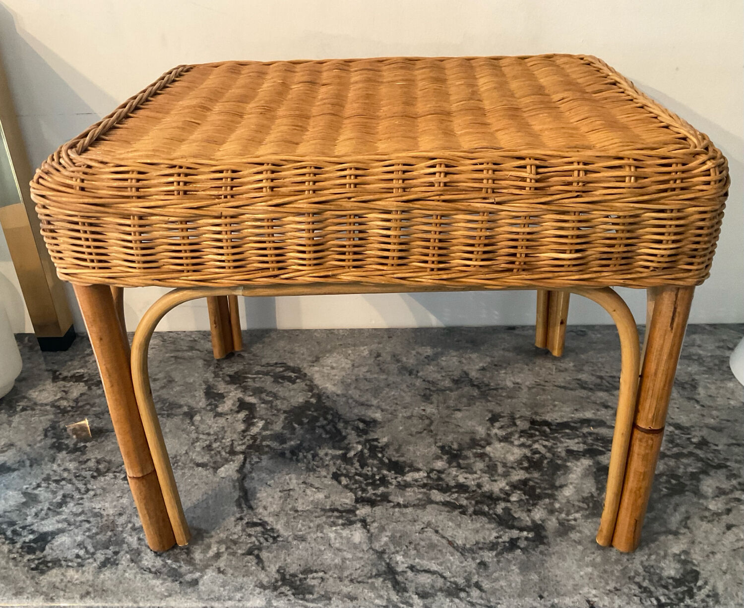Ottoman vintage in rattan and woven wicker