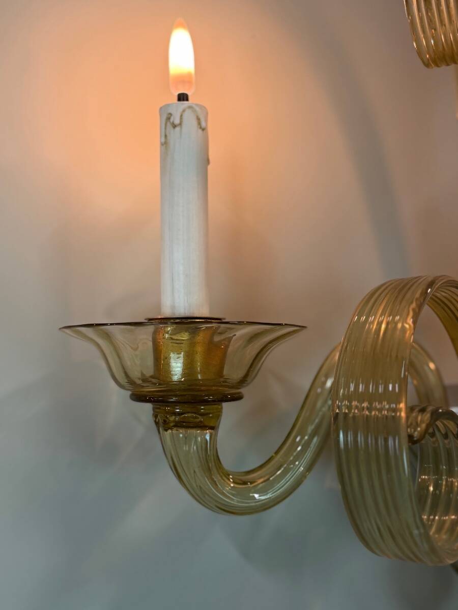 Venetian wall light in gilded Murano glass, circa 1940, set of five available.