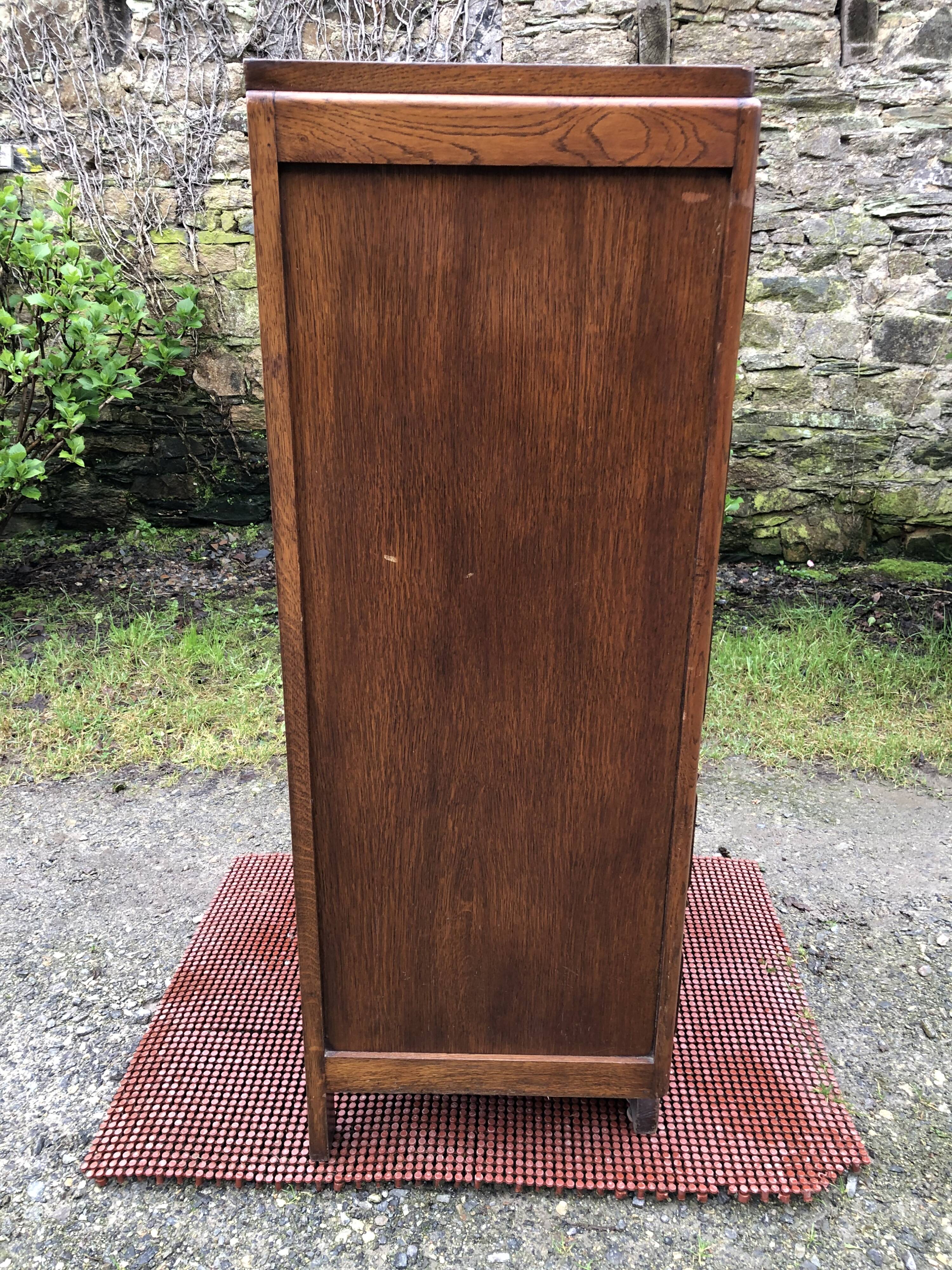 Chiffonnier, commode vintage en chêne à 5 tiroirs