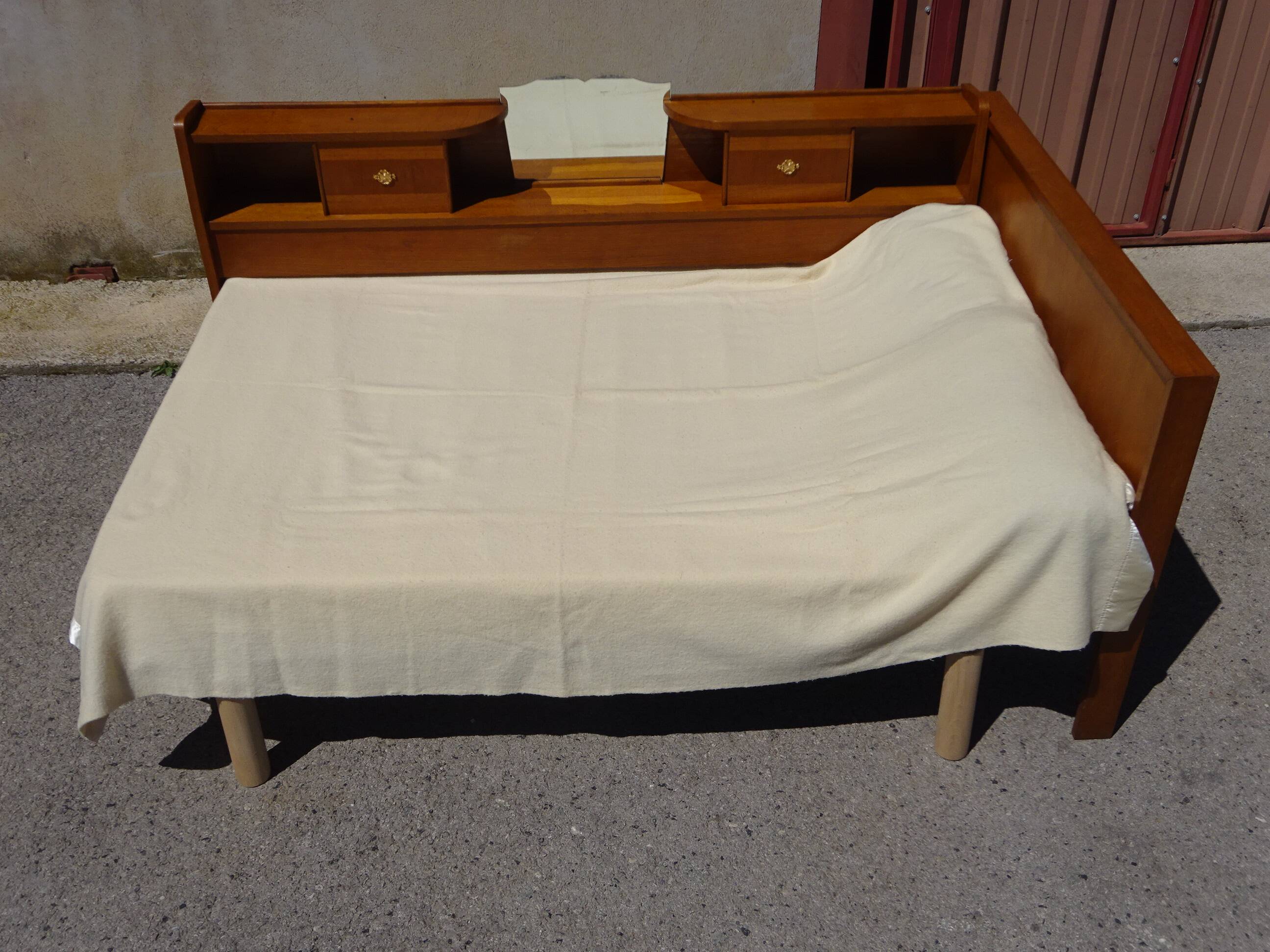 Old cosy and Art Deco headboard