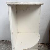 Corner kitchen shelves