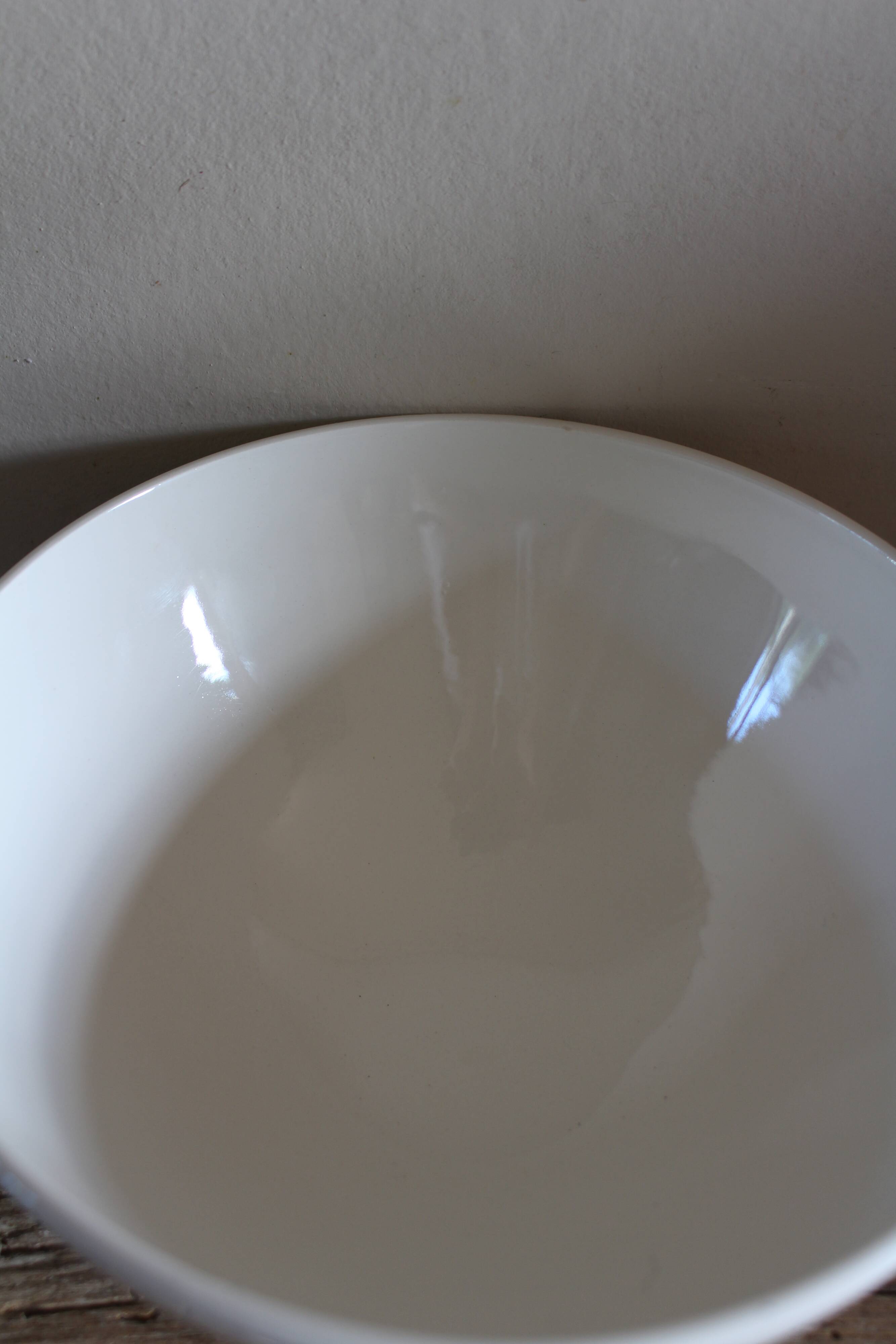 Large vintage apple ribbed footed bowl