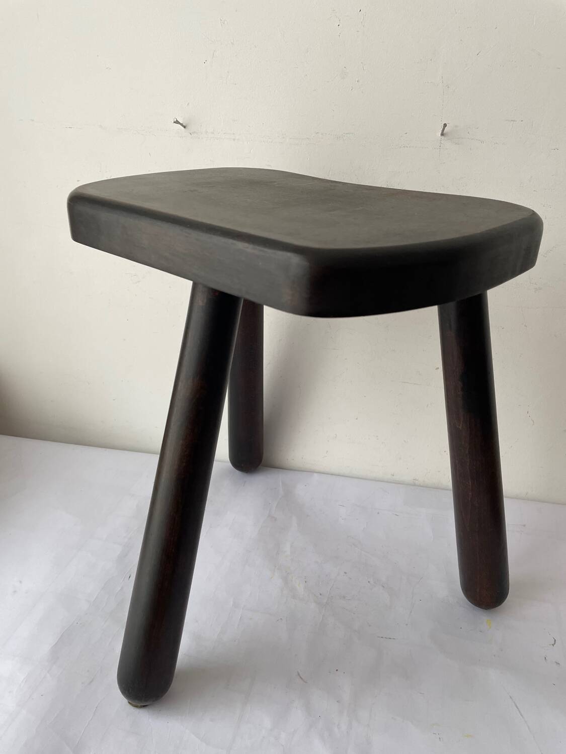 Tabouret tripode vintage