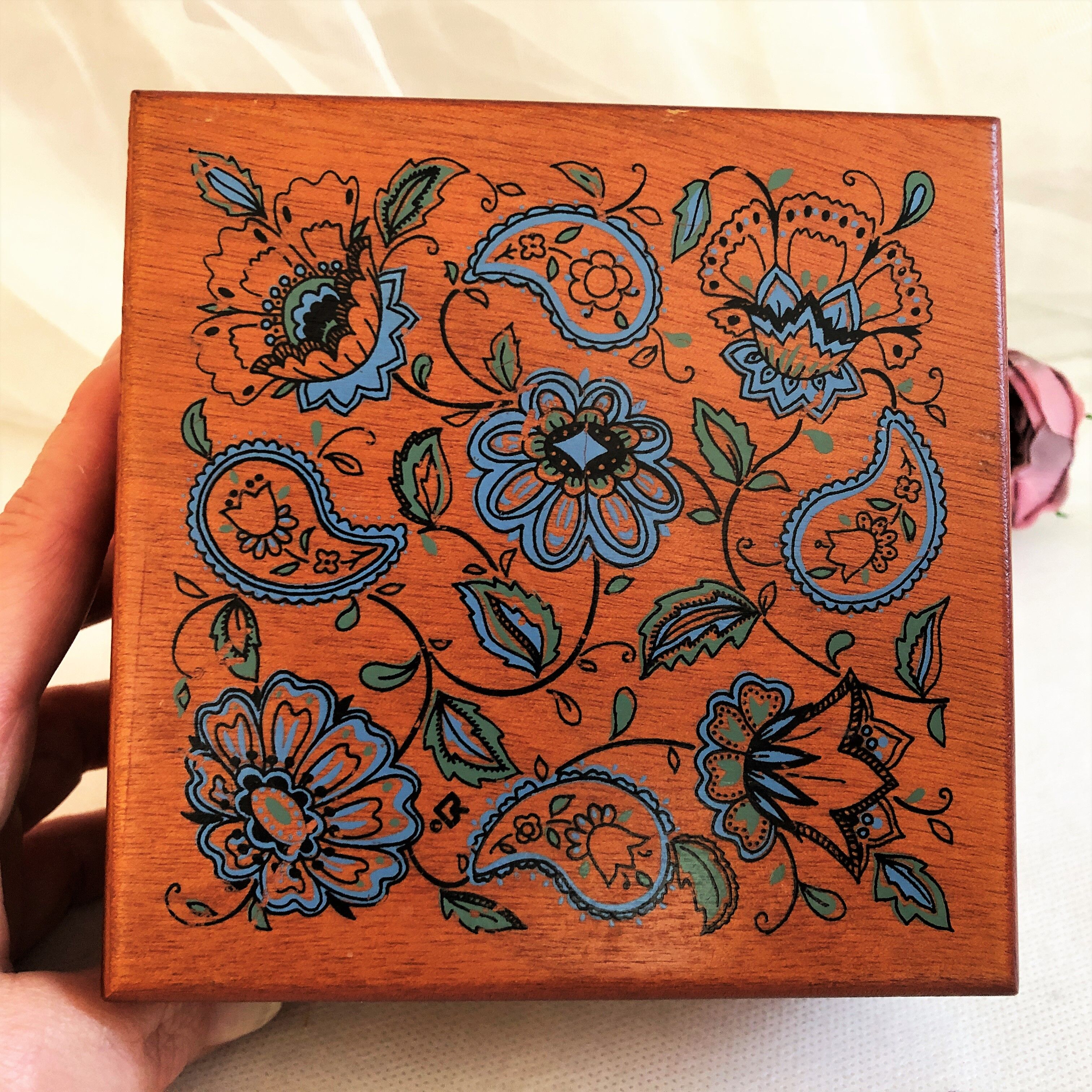Wooden box