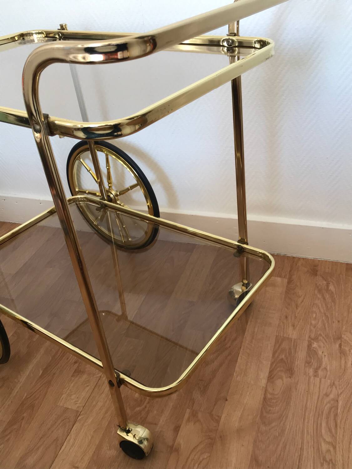 Bar serving trolley