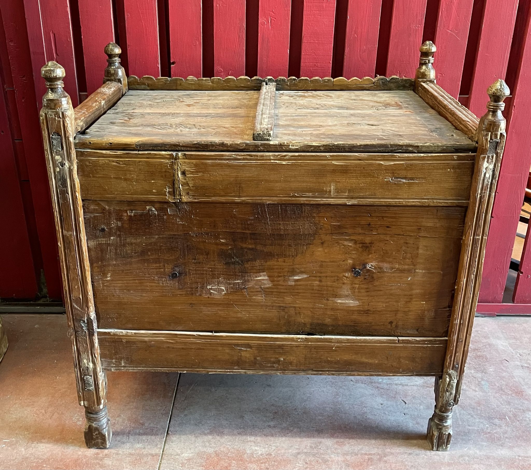 Afghanistan XIXth century wedding chest entirely hand-carved with floral decorations.