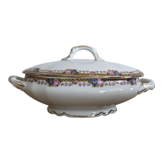 Porcelain tureen