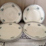 Set 4 dinner plates and 4 soup plates