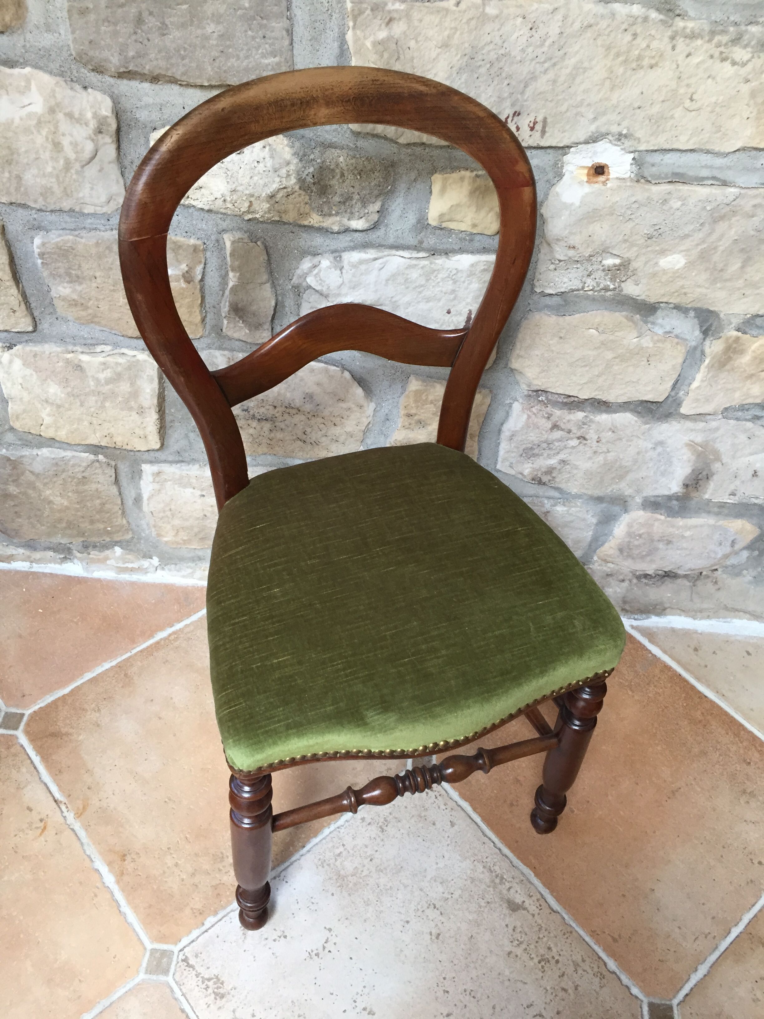 Chaise Louis Philippe en velours vert