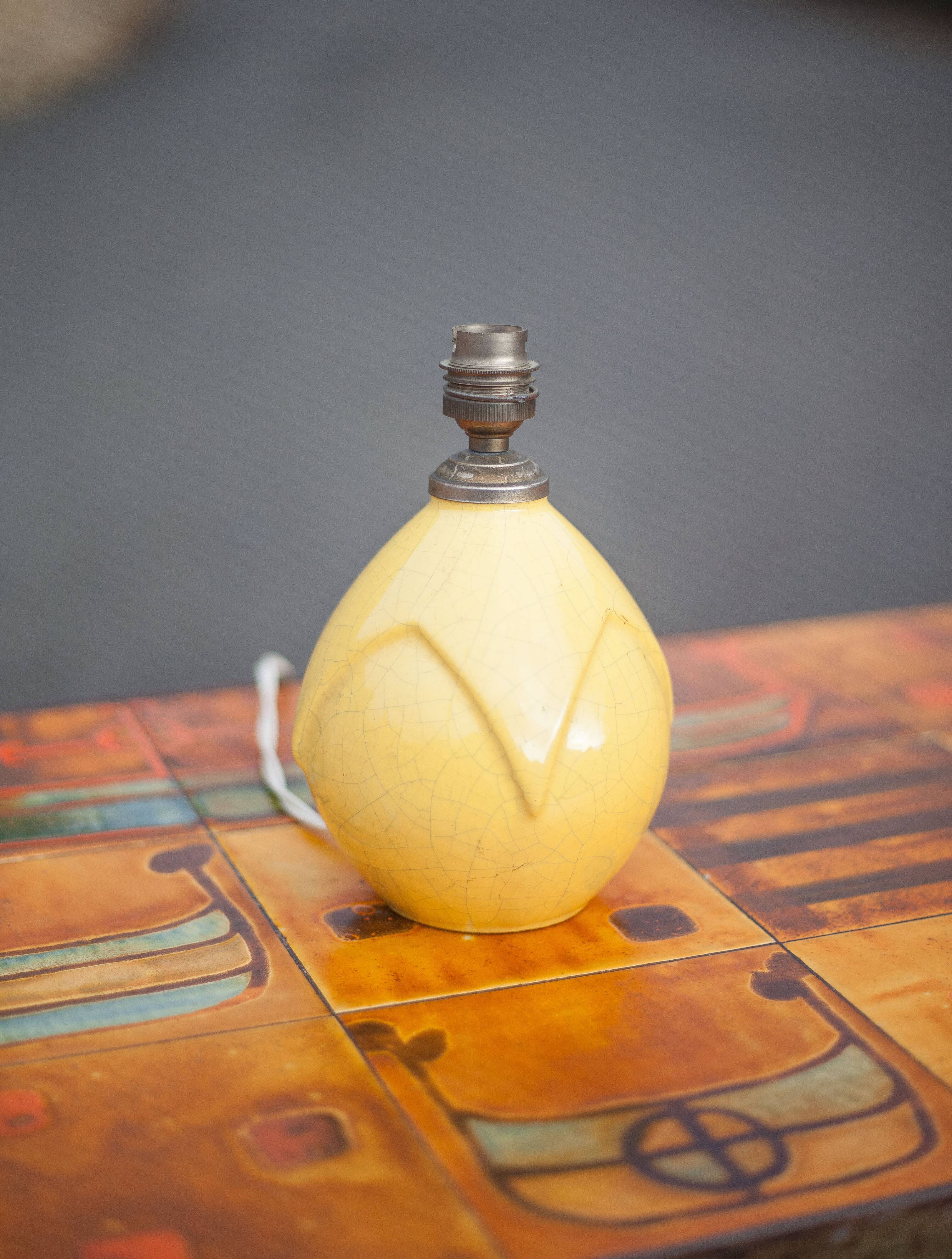 Vintage lamp, cracked ceramic lamp, yellow lamp, table lamp, bedside lamp, art deco, friend