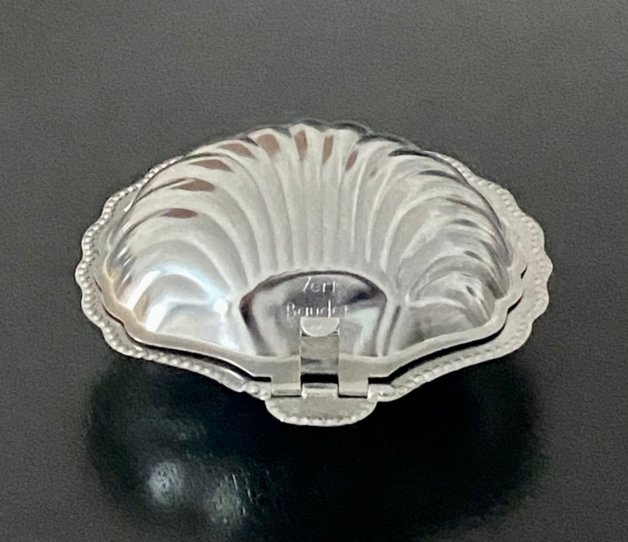 Stainless steel shell butter dish