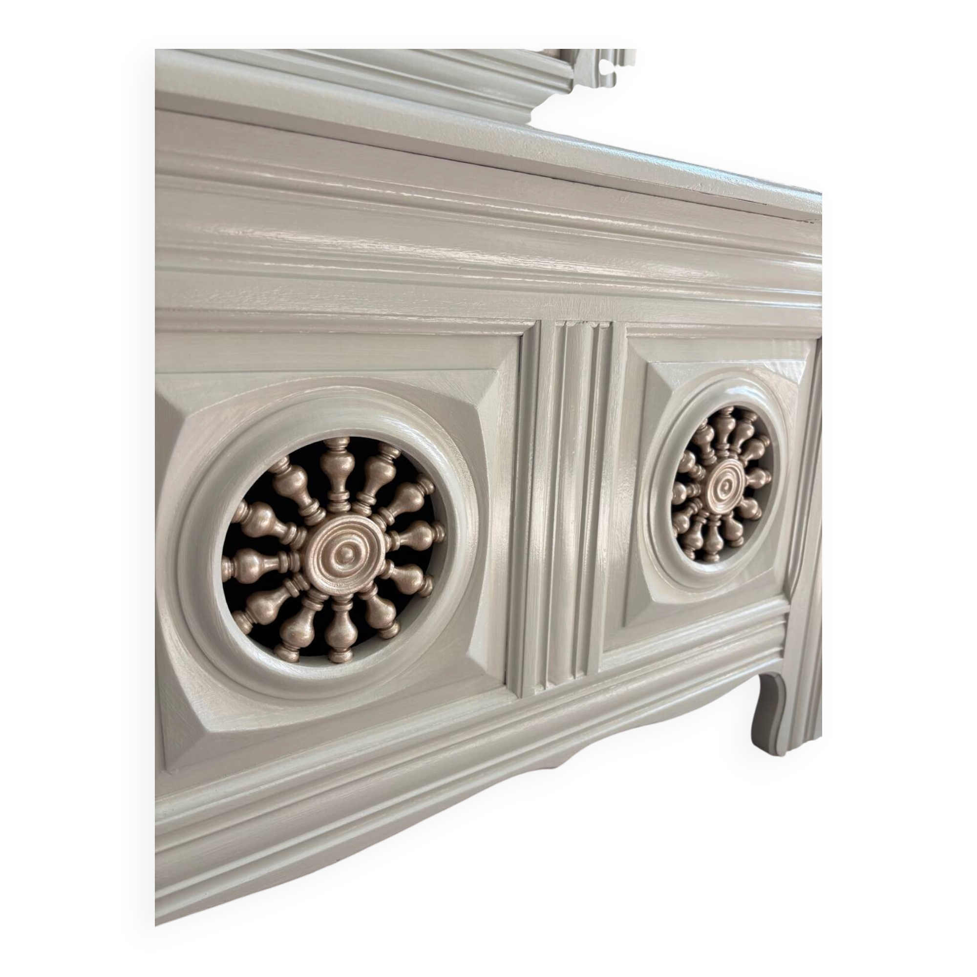 Fully restored antique bank chest – chic country style