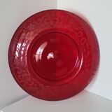 round centerpiece in engraved red glass