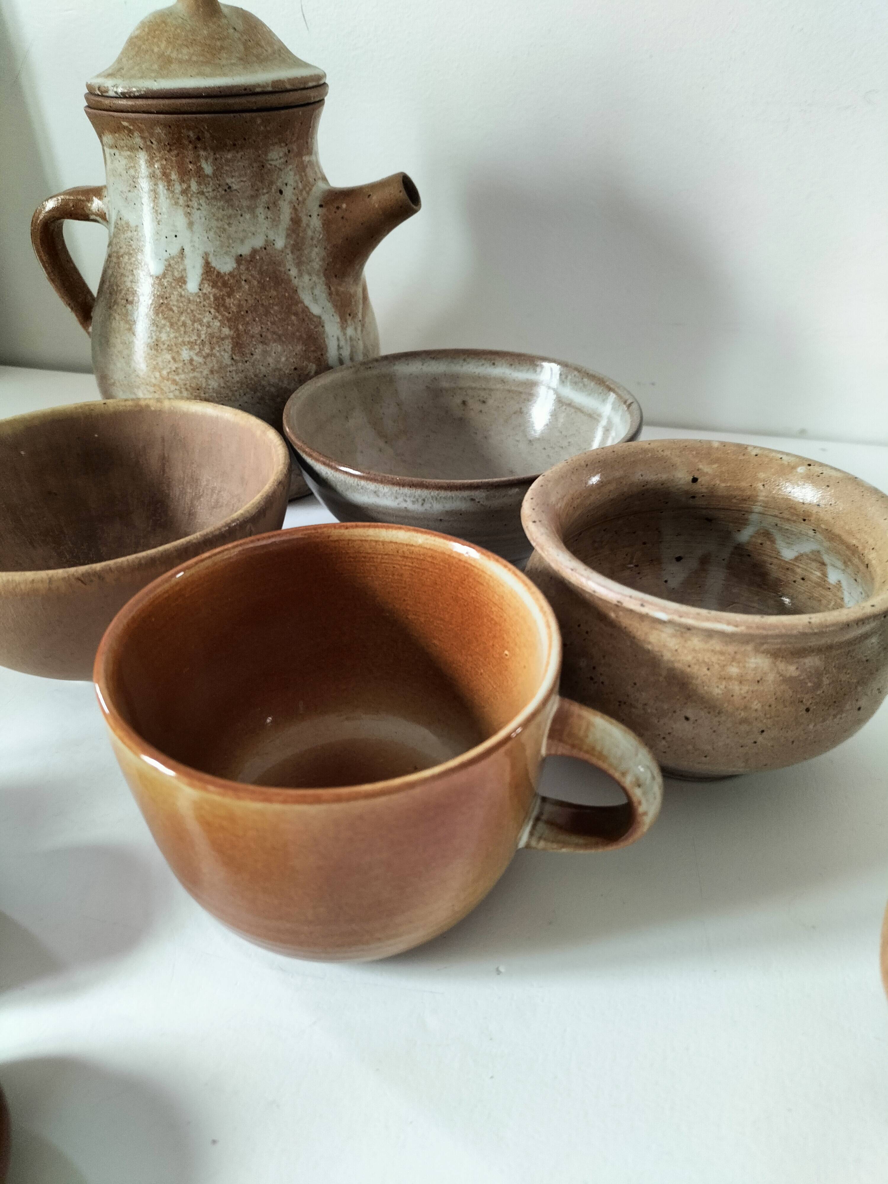 Vintage stoneware country house brunch service – teapot and bowls