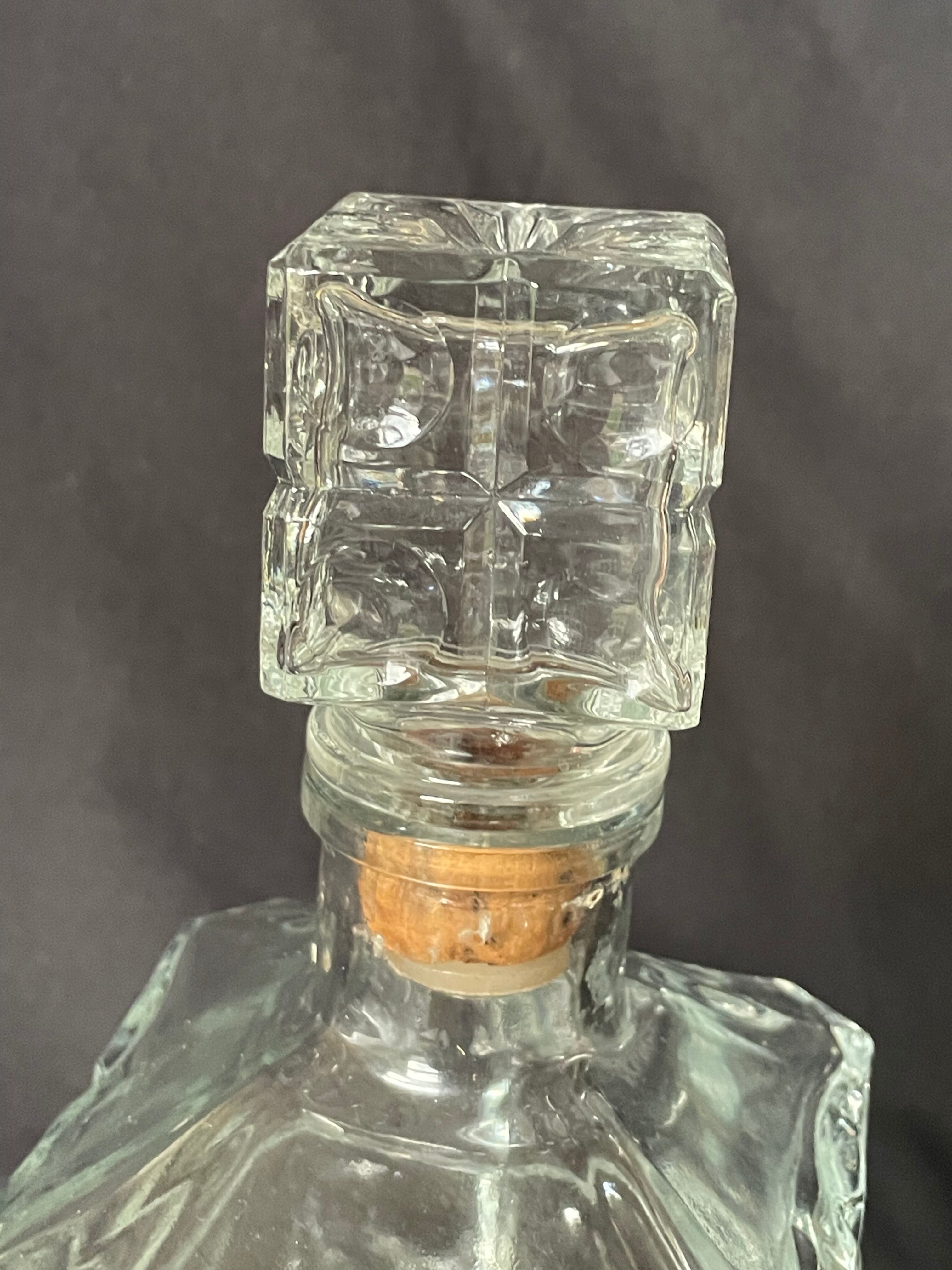Vintage square whisky decanter square cap