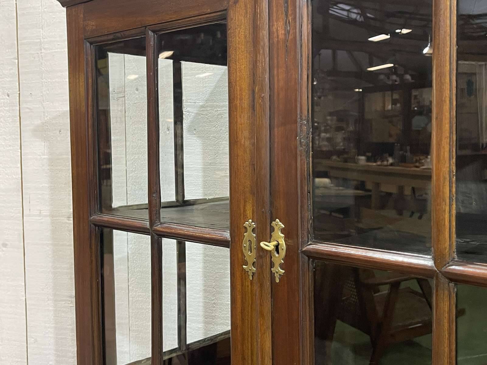 Vitrine anglaise en acajou fin XIXème