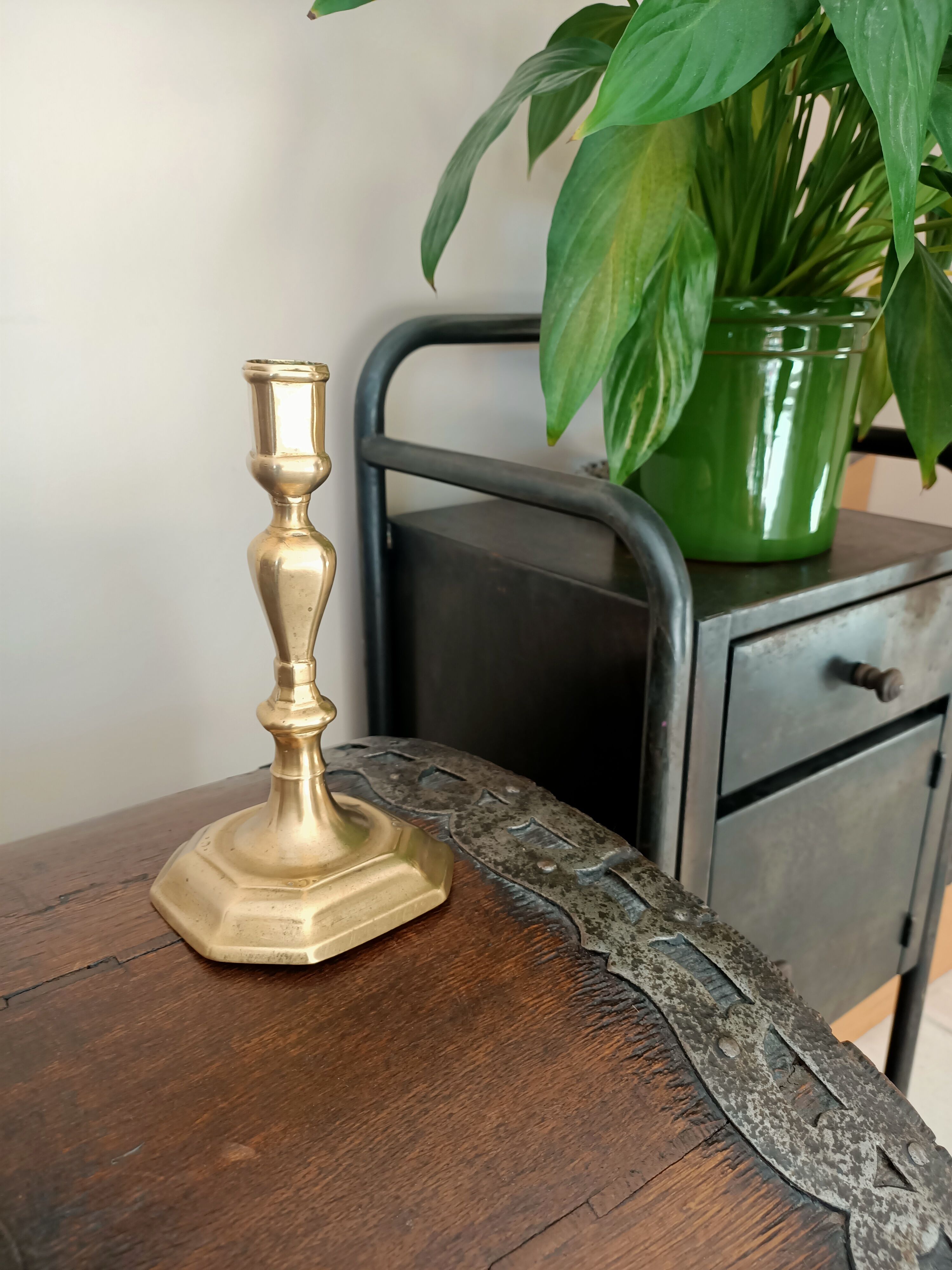 Candle holder in gilded bronze from the Louis XIV period