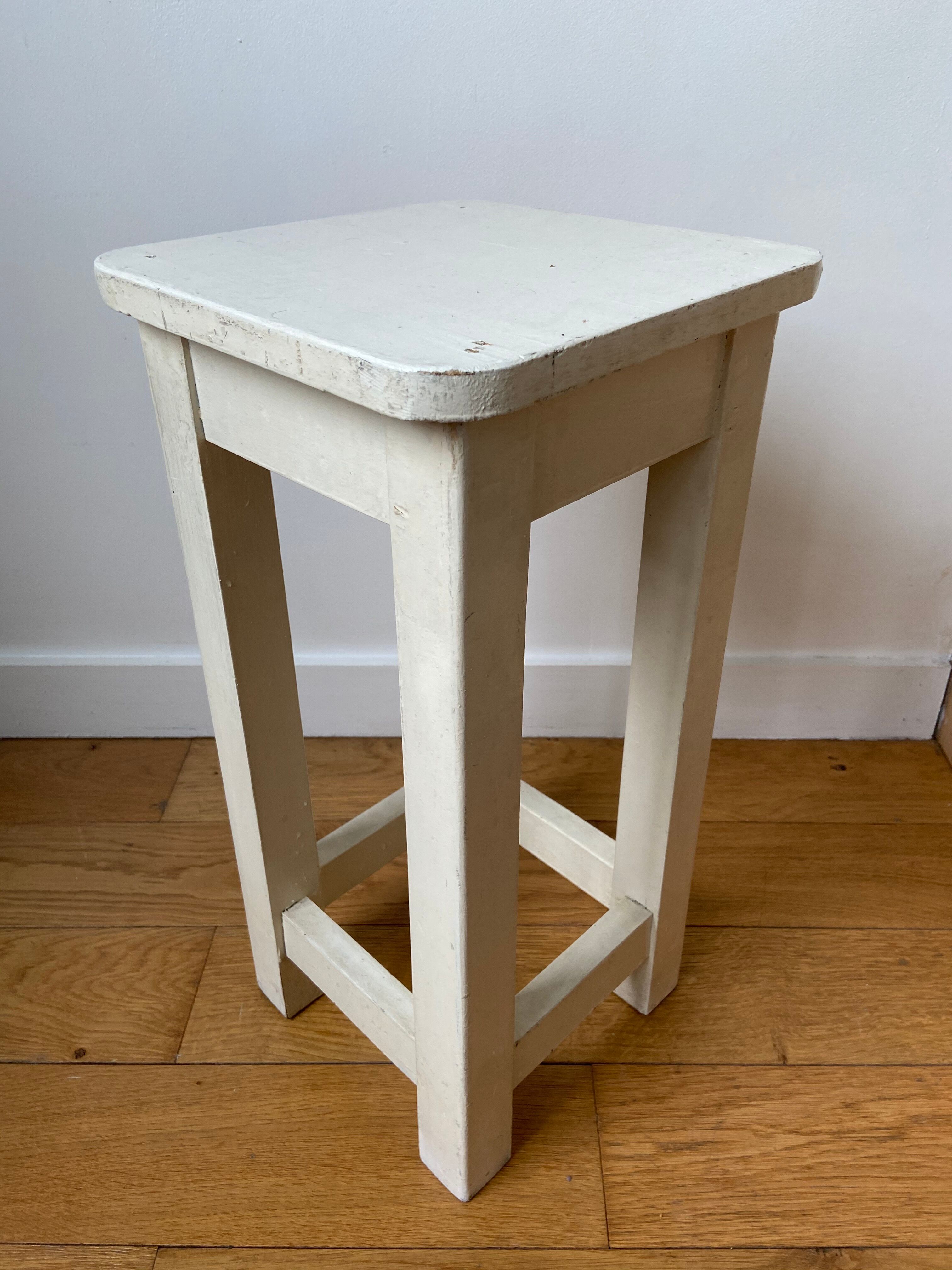 Tabouret en bois