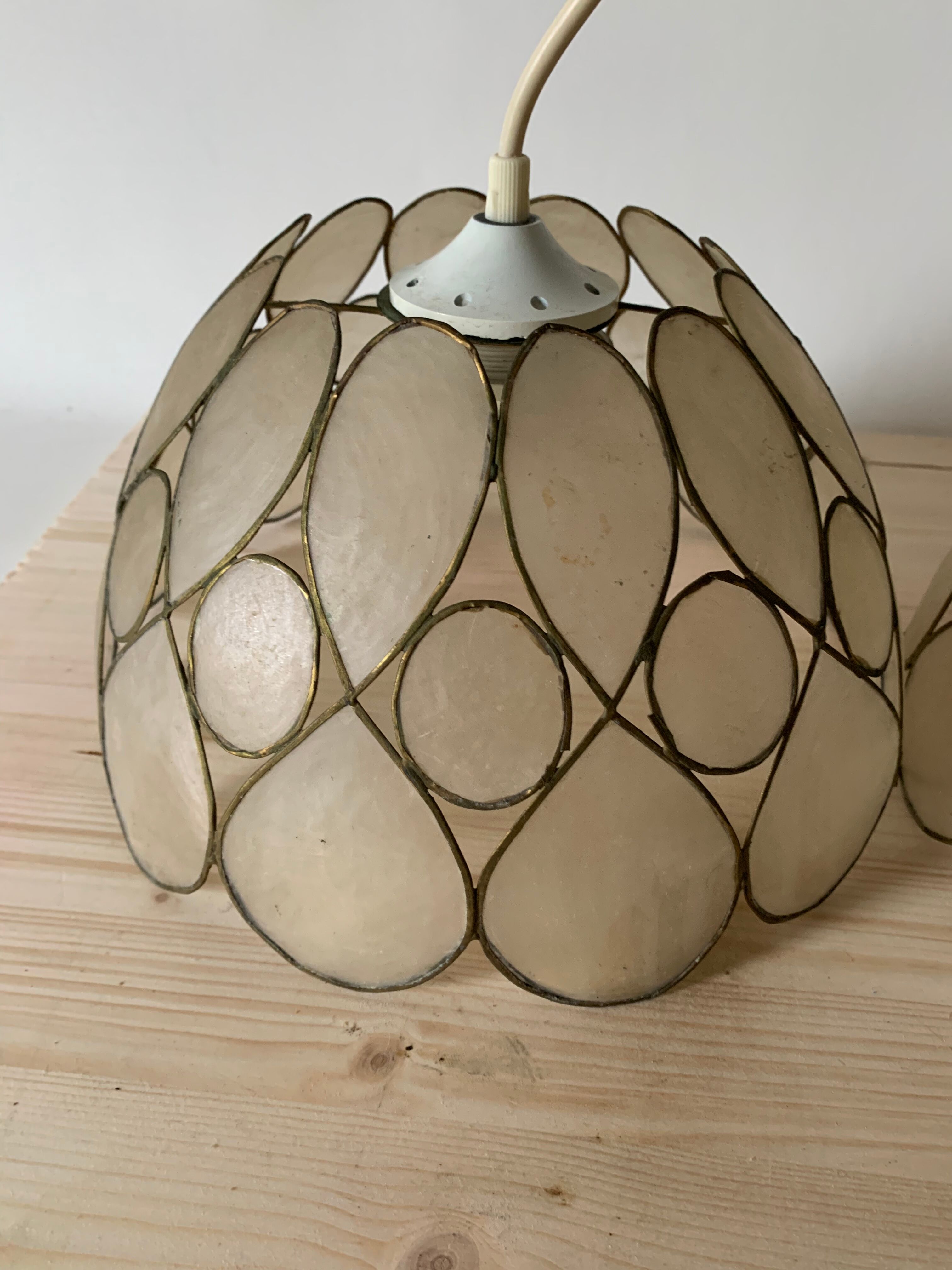 Vintage mother-of-pearl pendant lamp