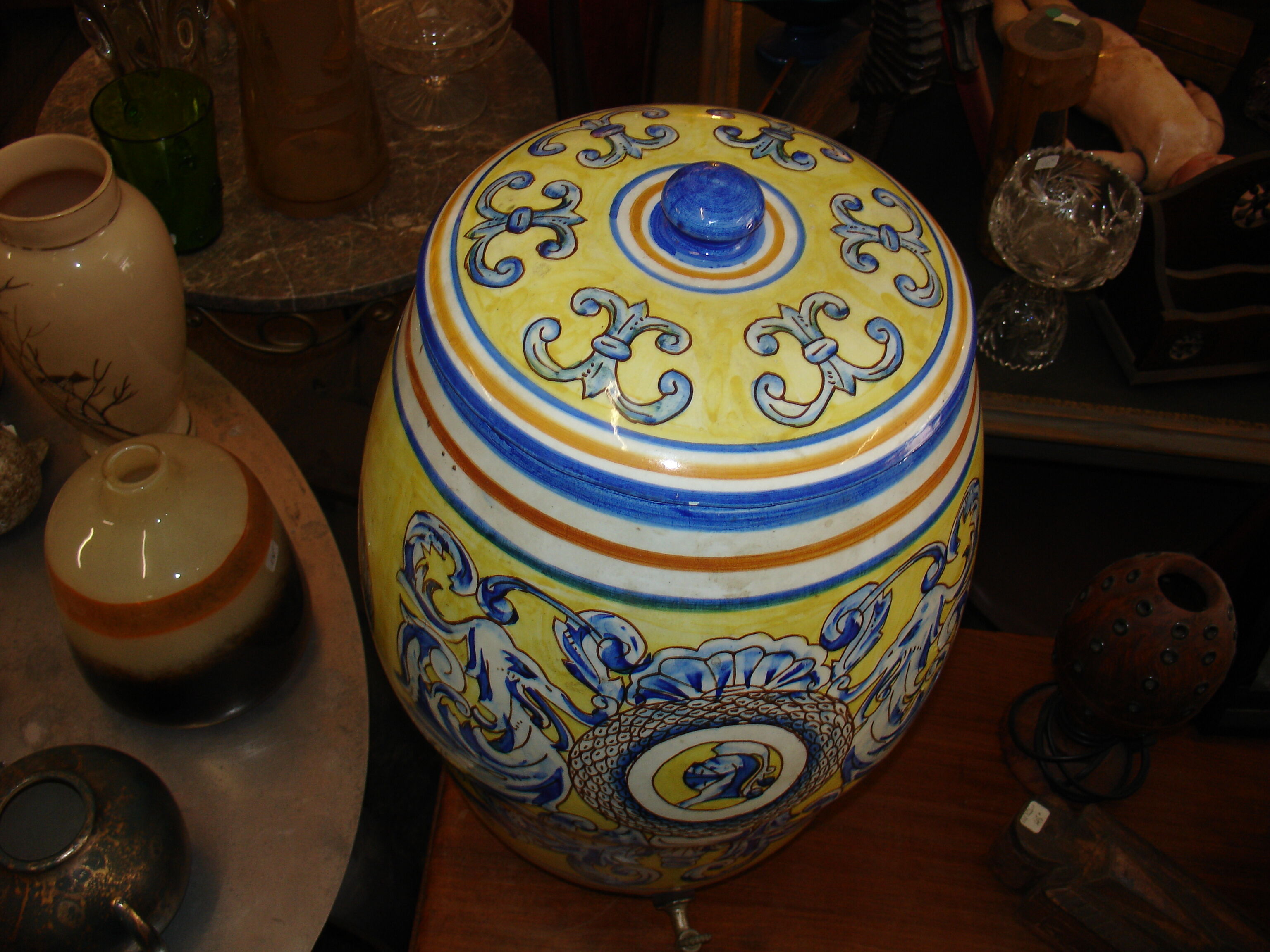 Late 19th century earthenware liquid reservoir