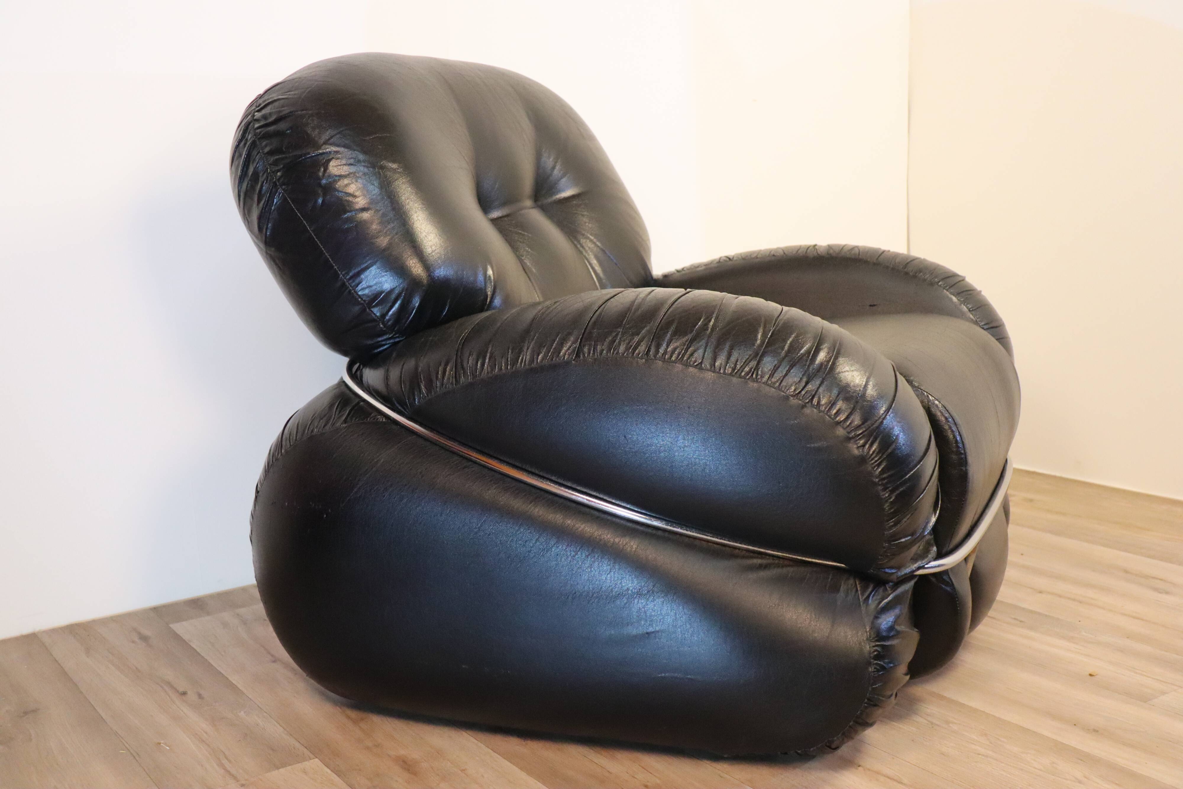 Italian vintage armchair by Adriano Piazzesi 1970