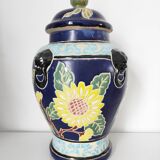 Vase chinois couvert décor de fleurs