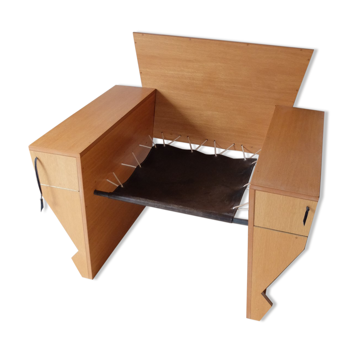 Chair 1980 in wood and leather sting SADDLER
