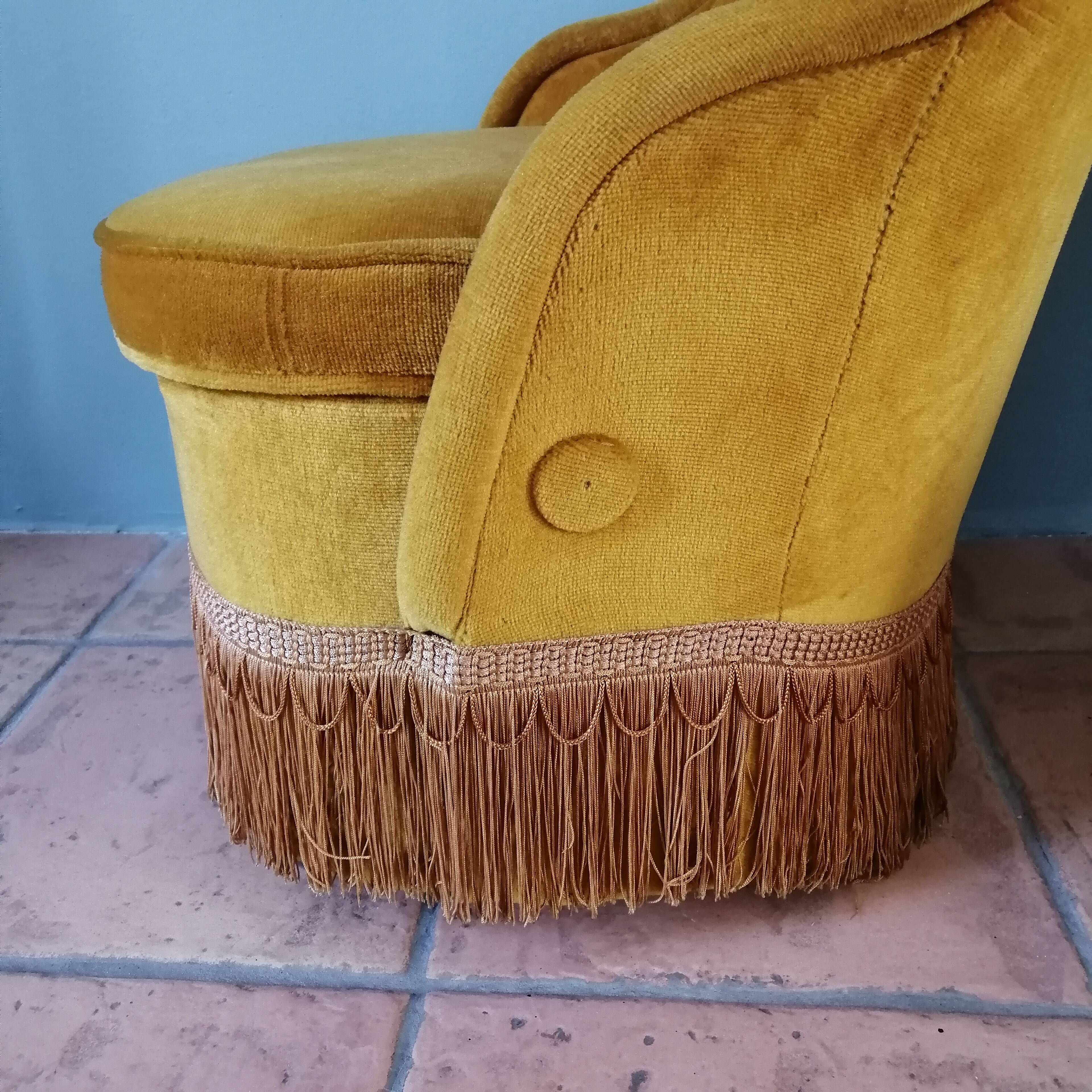 Pair of toad armchairs chest 80s