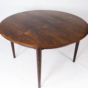 Table à manger en palissandre conçue par Arne Vodder datant des années 1960.