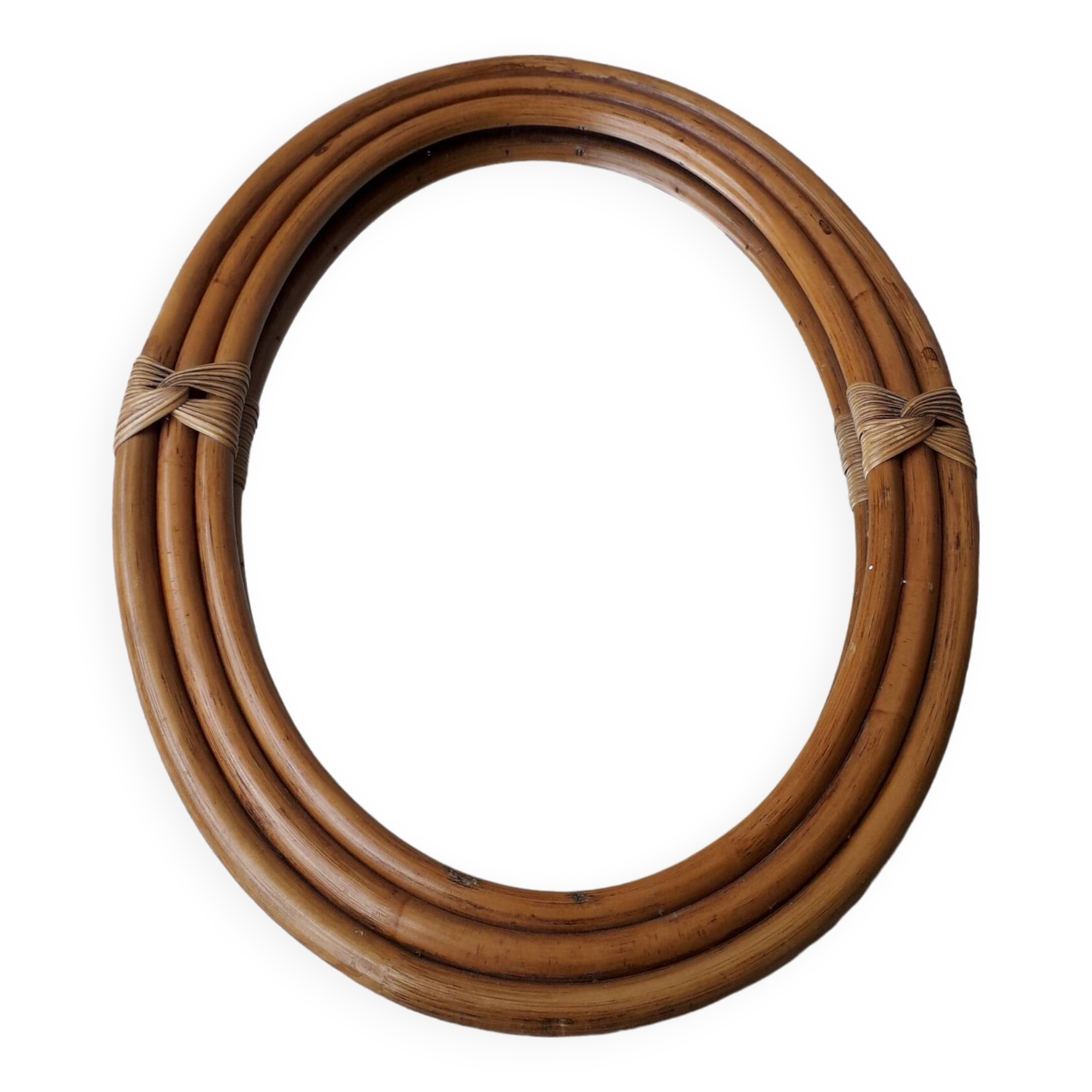 Oval rattan mirror