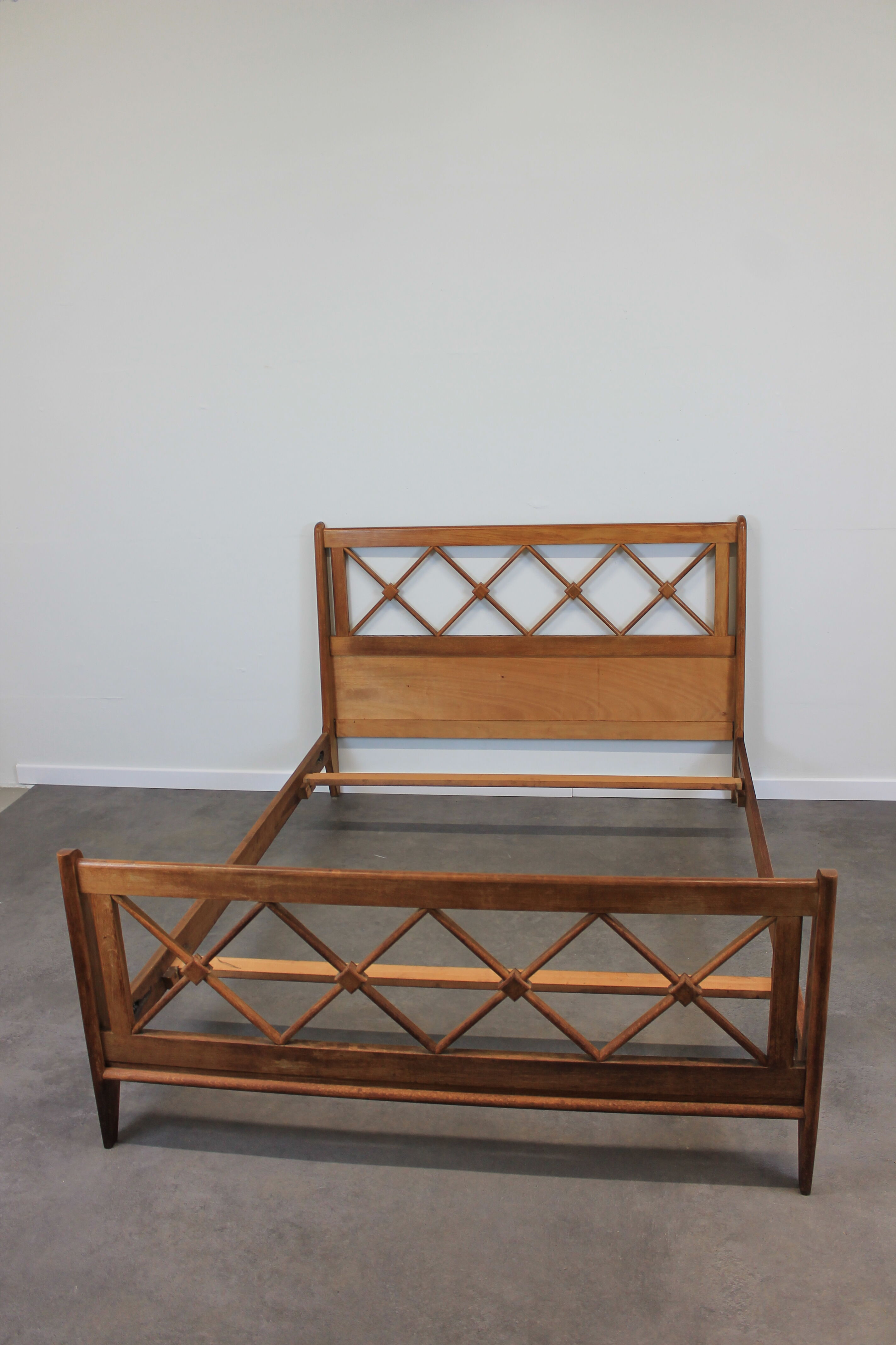 Lit moderniste des ateliers Saint-Sabin