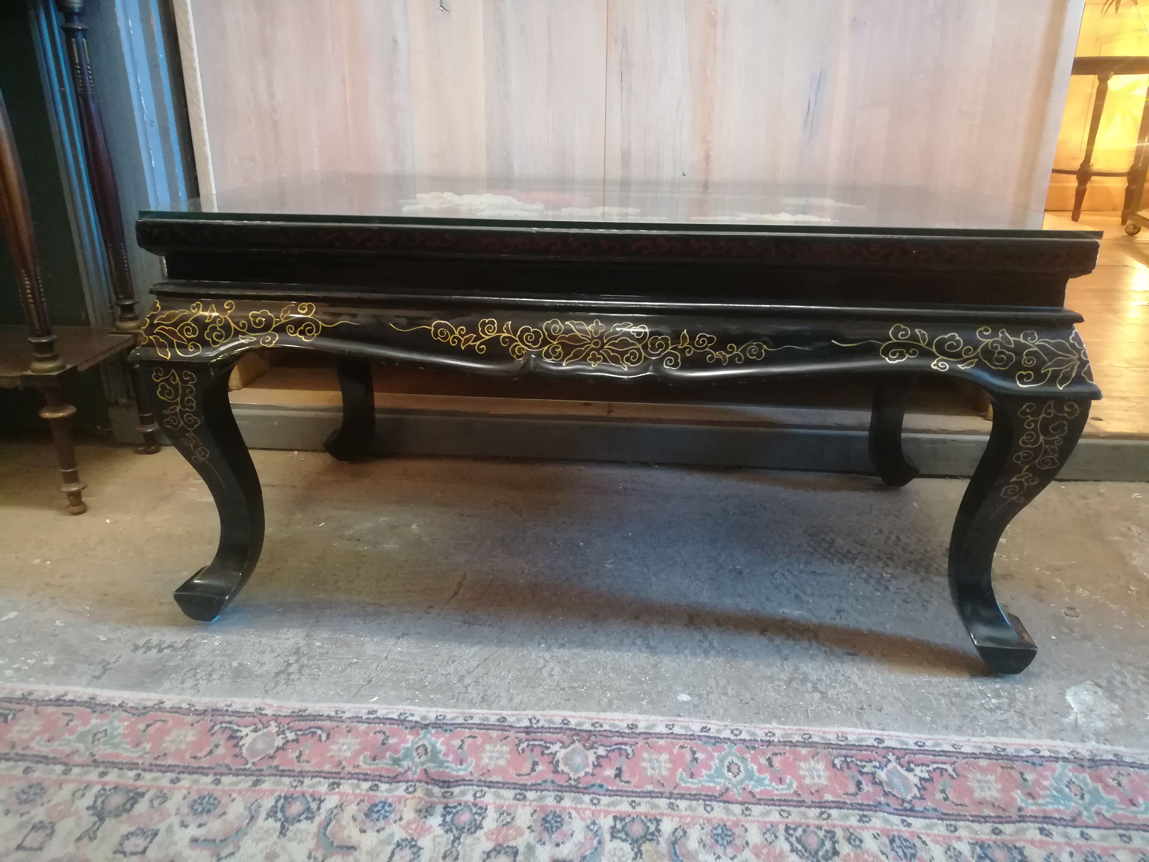 Adjustable Chinese coffee table