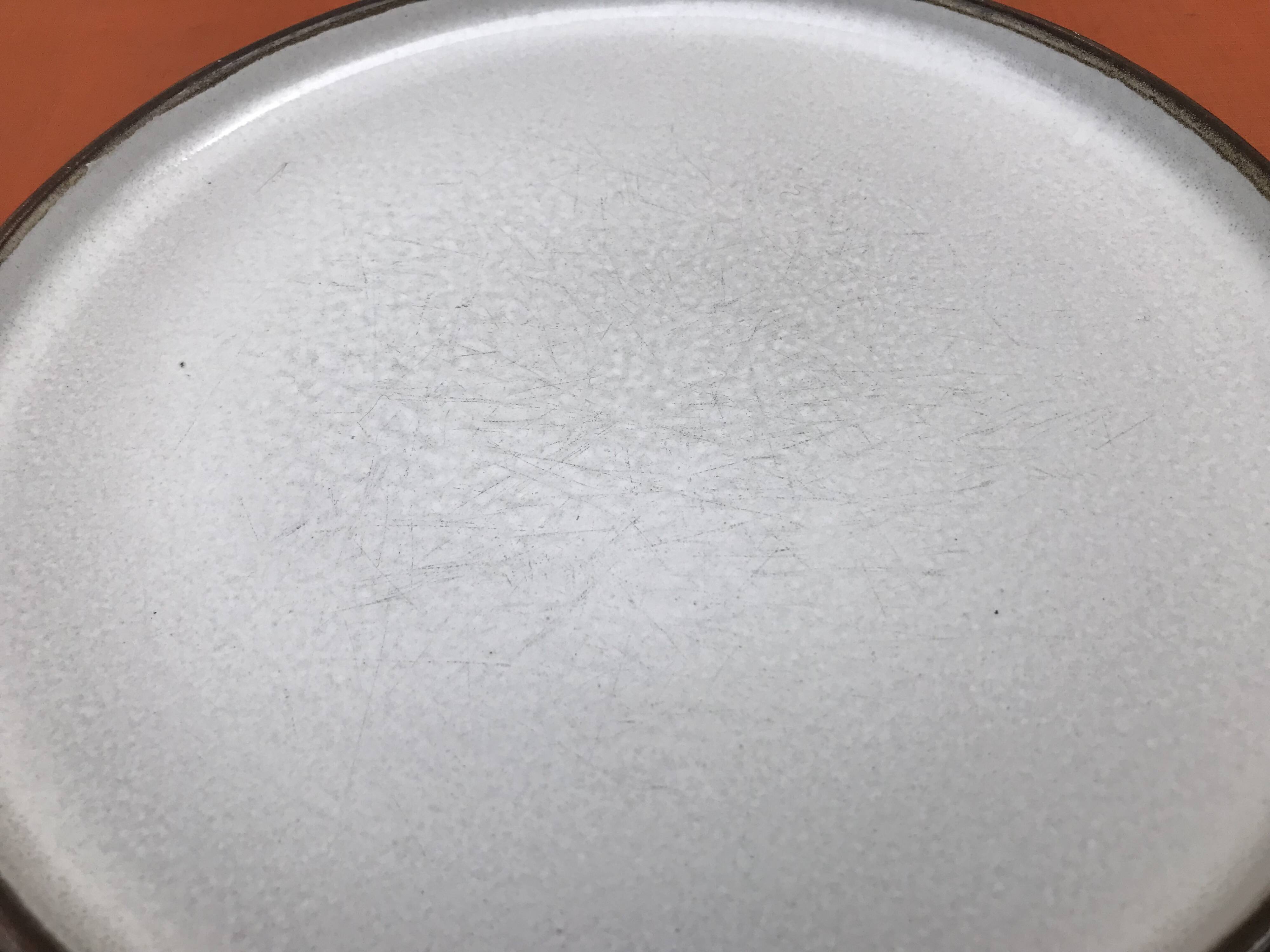 4 Niderviller earthenware dinner plates from the "Prunes" collection