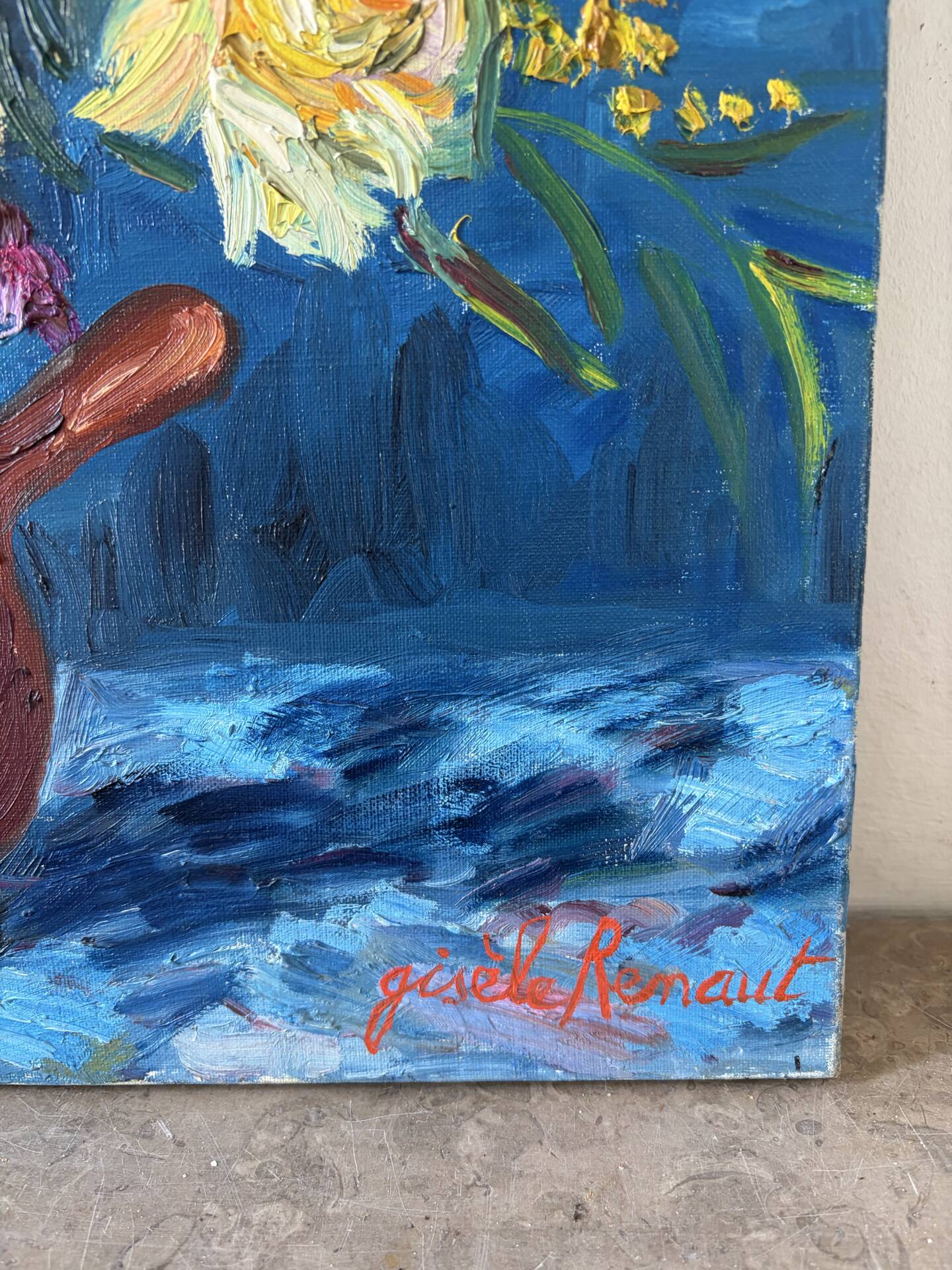 Bouquet on a blue background, oil on canvas signed Gisèle Renaut.