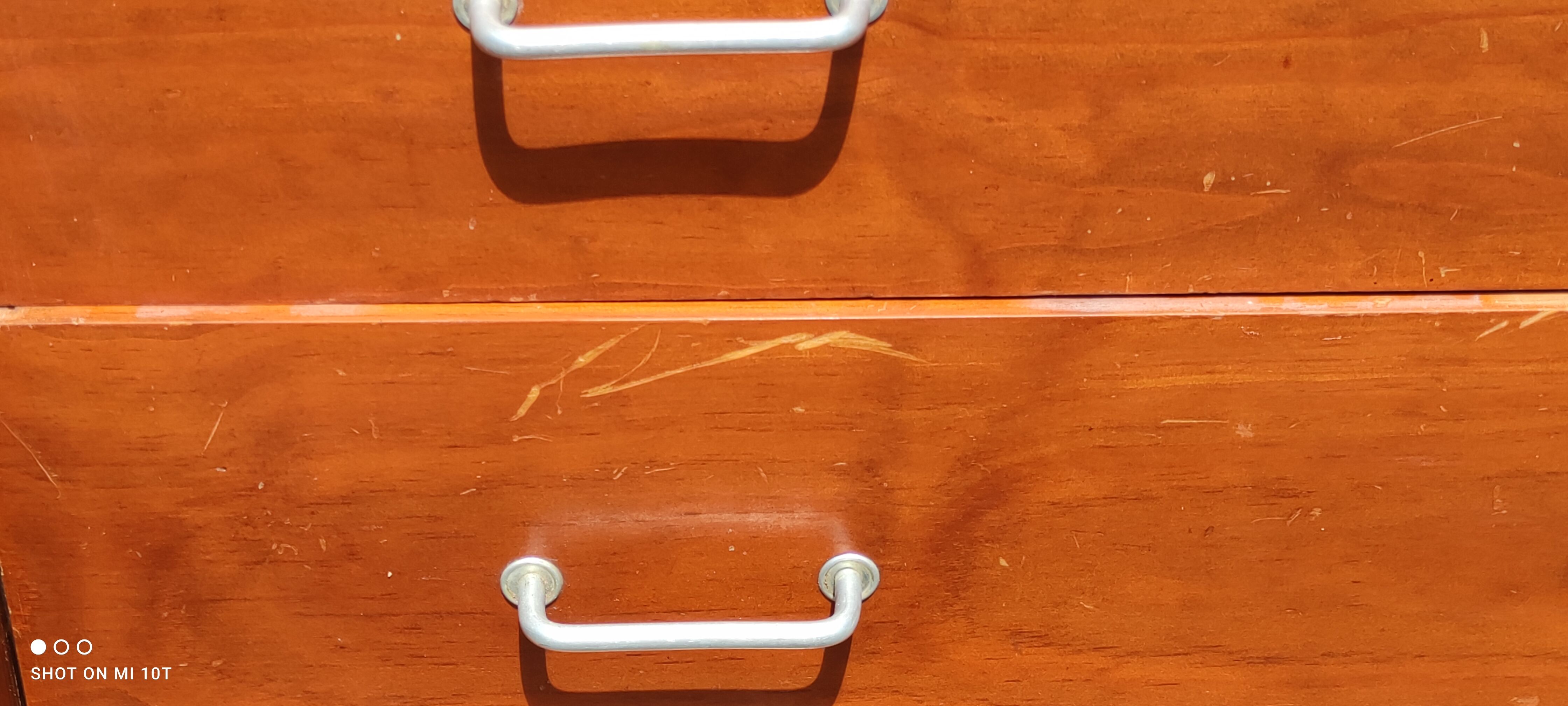 Commode vintage pieds compas