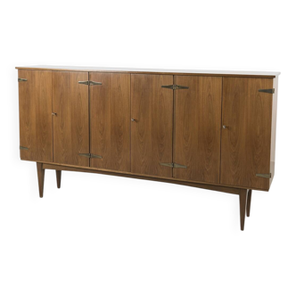 Buffet haut avec supports en laiton