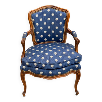 Bergère armchair Louis XV blue silk fabric embroidered