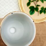 Ancien coquetier émaillé blanc et doré vintage