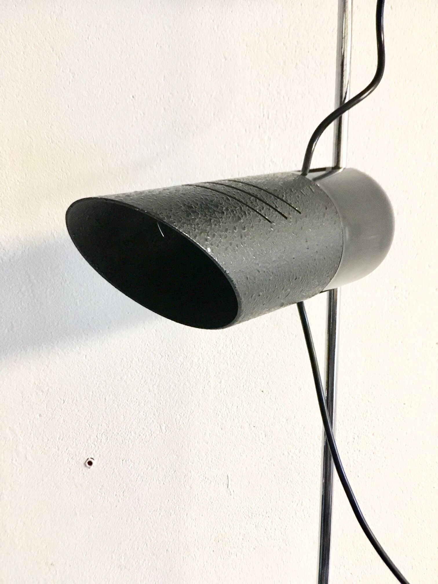 Harvey Guzzini 70s floor lamp