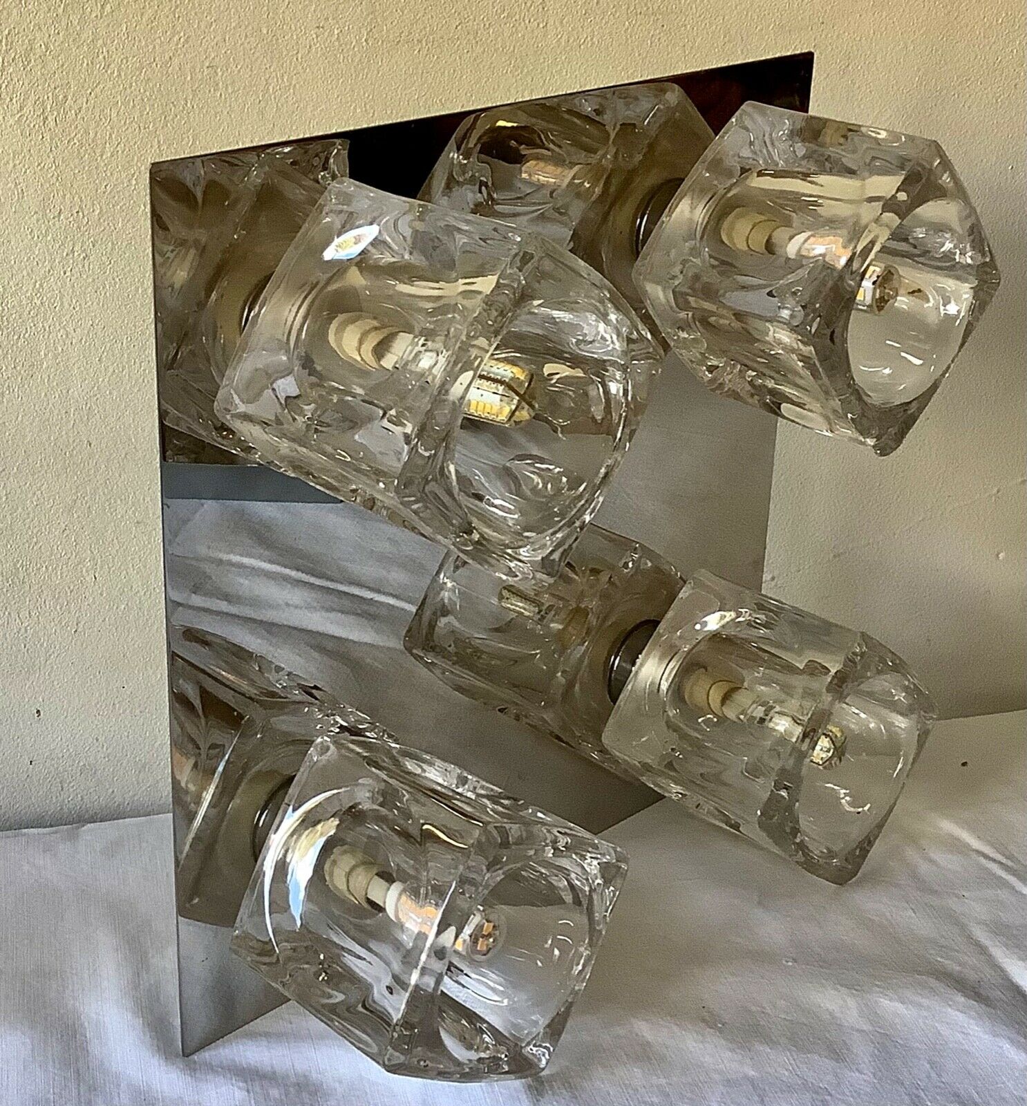 Lot of 2 wall appliques 4 chrome metal lights - moulded glass