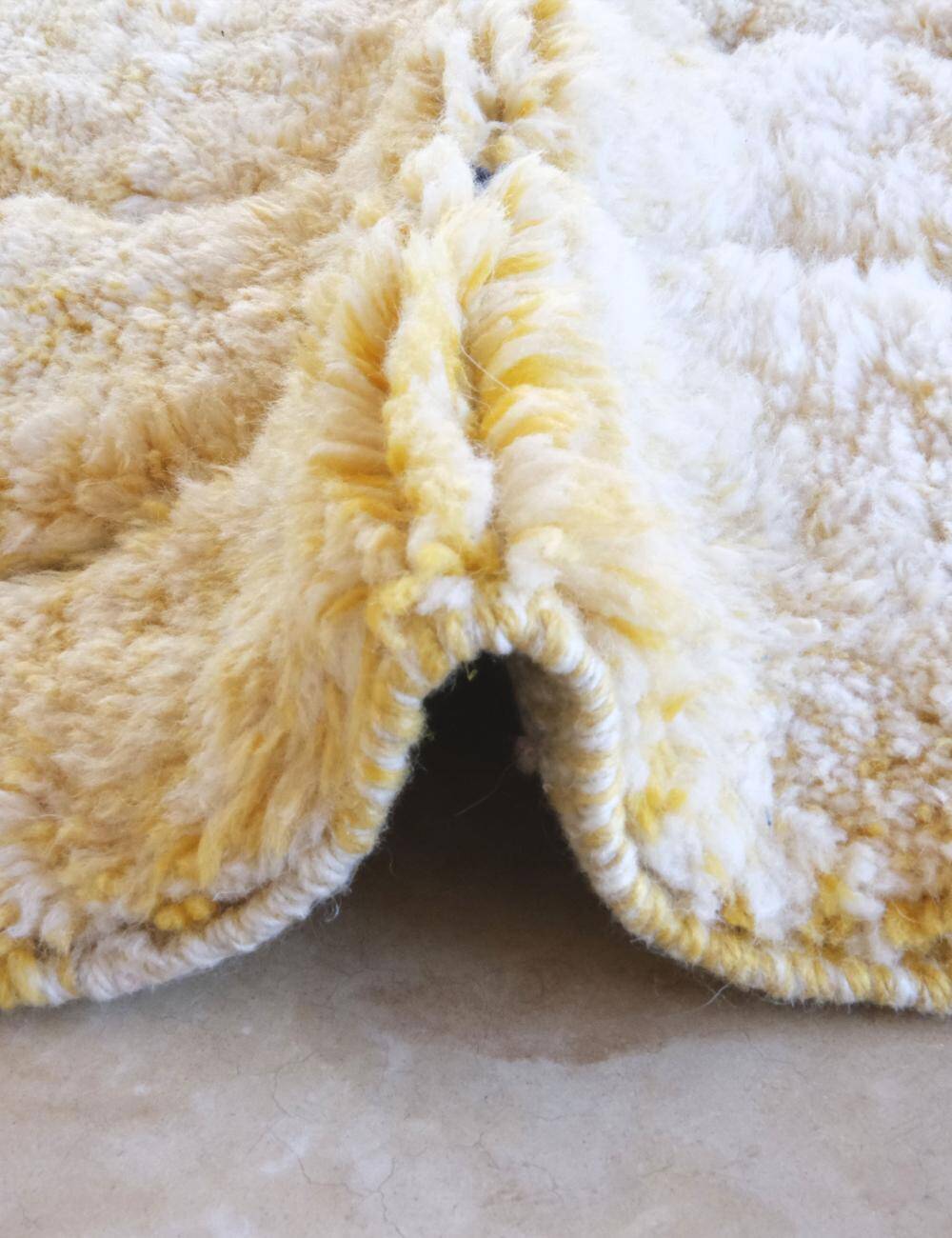 Luxurious Beni M'Rirt Rug - 262 x 168 cm