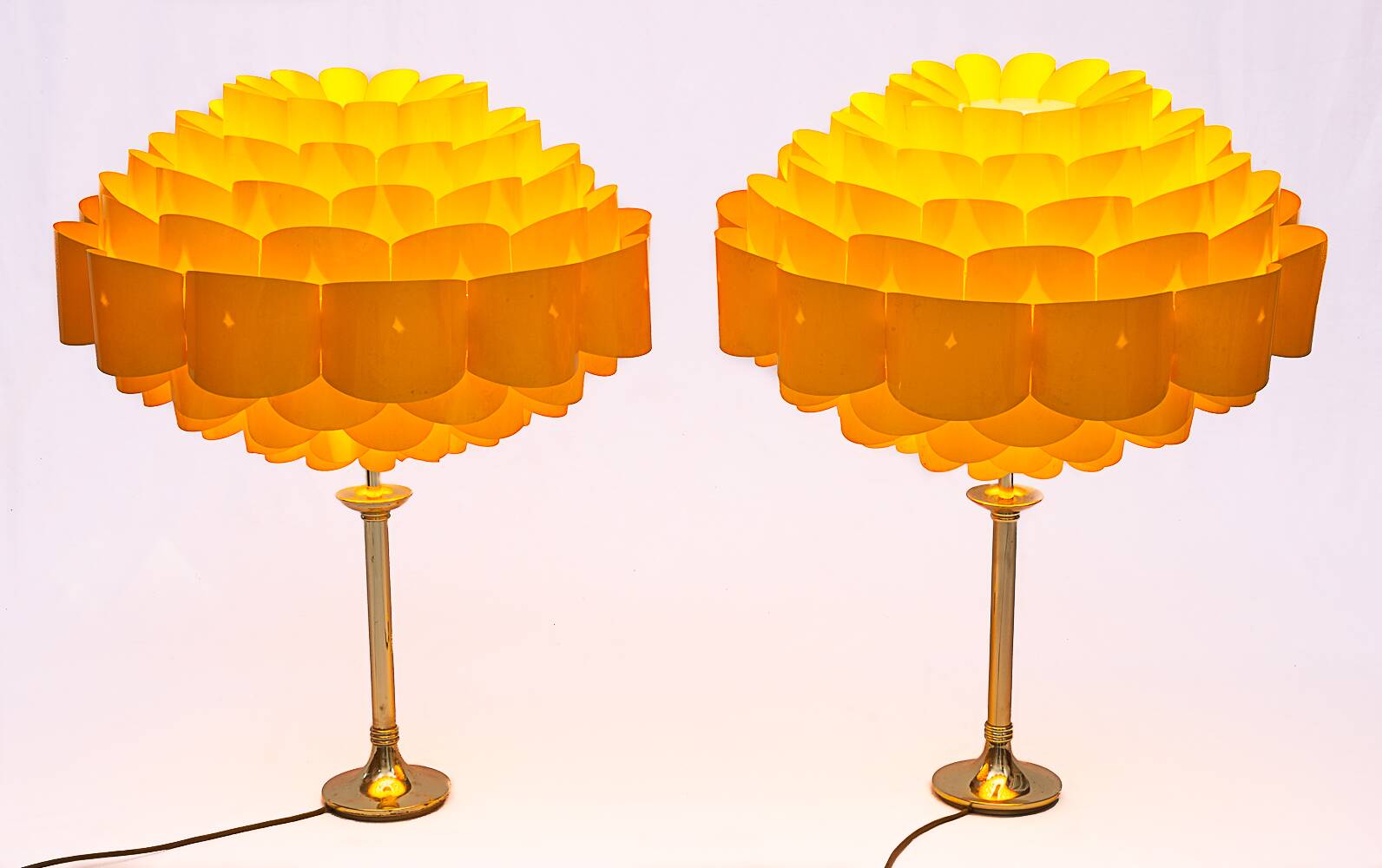 Set of 2 vintage table lamps