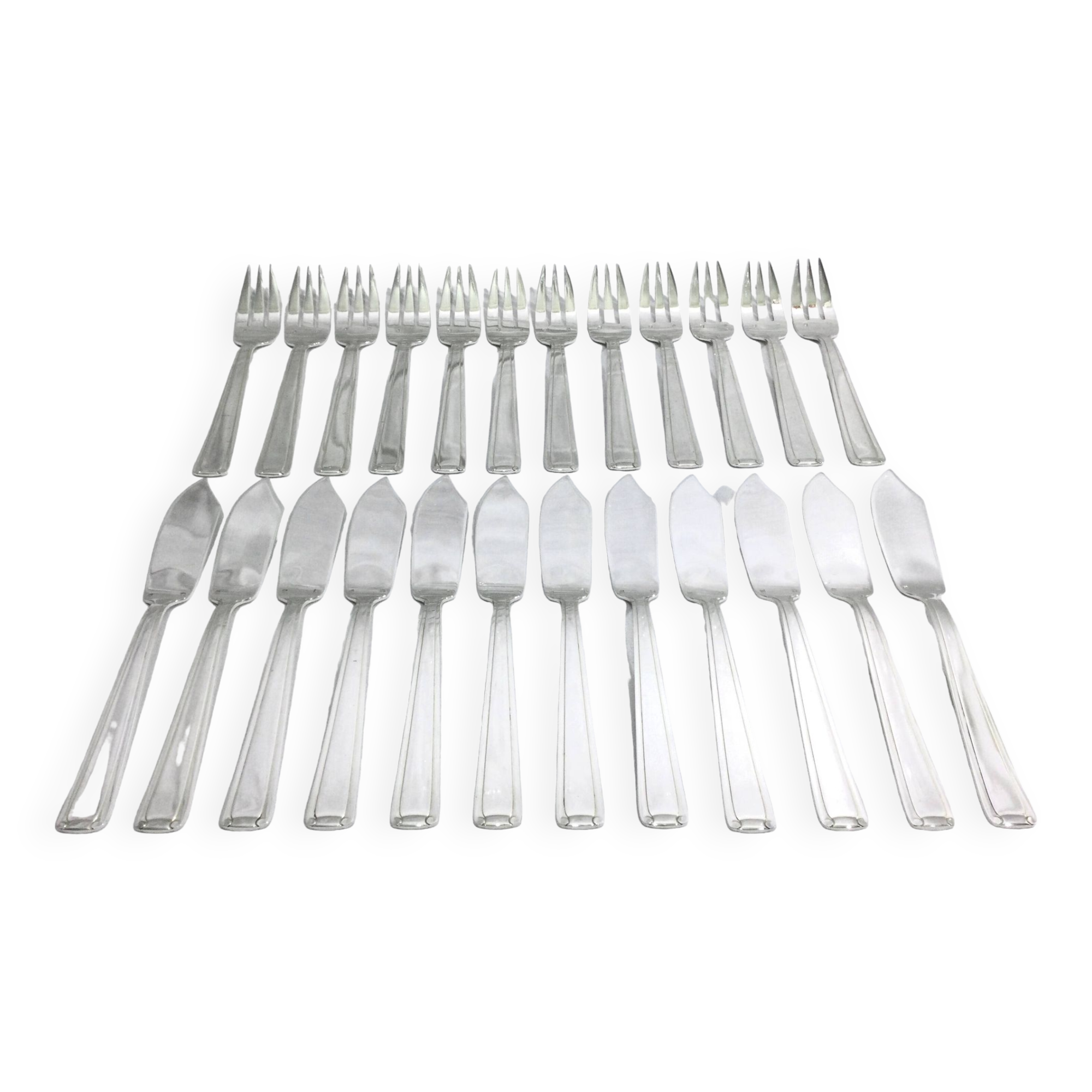 Saint Médard - 12 Fish Cutlery